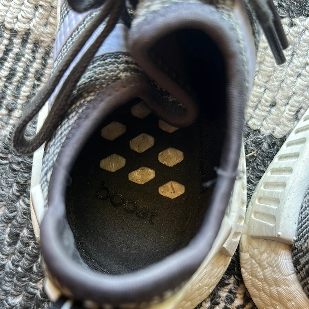 adidas White and Gray Athletic Shoes for Performance - Picture 7 of 8
